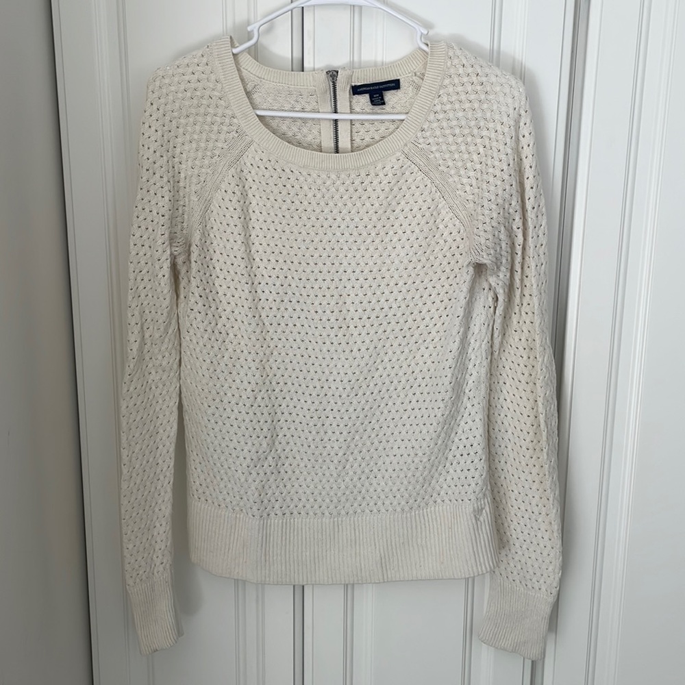 Women’s American Eagle Medium White Long Sleeve Shirt